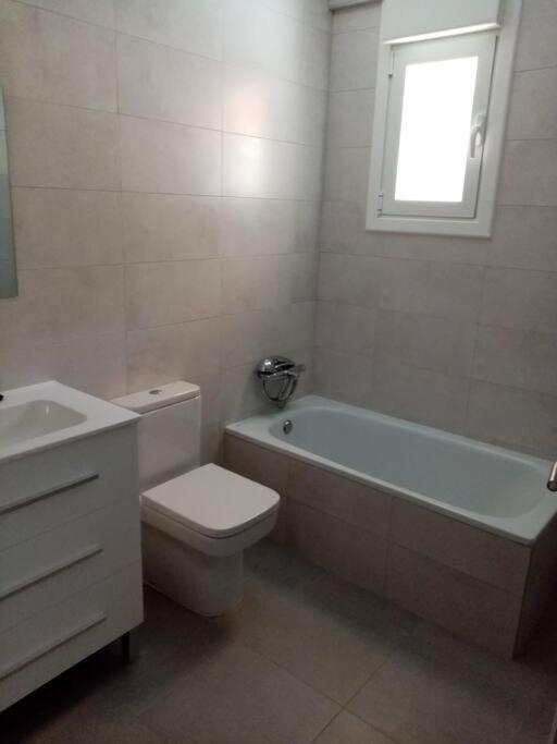 Casa Julio, Bonita Casa Comoda Y Espaciosa, Totalmente Reformada Con Terraza Y Jardin Privado Riezu Exteriér fotografie