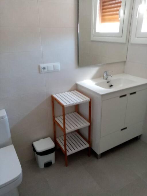Casa Julio, Bonita Casa Comoda Y Espaciosa, Totalmente Reformada Con Terraza Y Jardin Privado Riezu Exteriér fotografie
