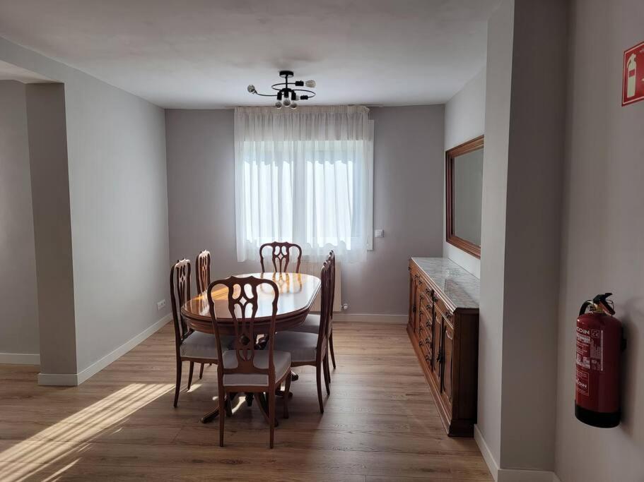 Casa Julio, Bonita Casa Comoda Y Espaciosa, Totalmente Reformada Con Terraza Y Jardin Privado Riezu Exteriér fotografie